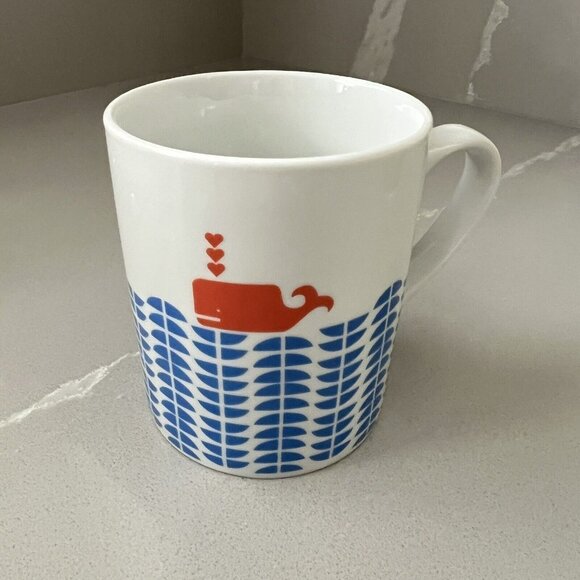Magpie Mengsel Coffee Mug Whale 3-Heart Blowhole (14fl oz) Ceramic Contemporary - Picture 1 of 6